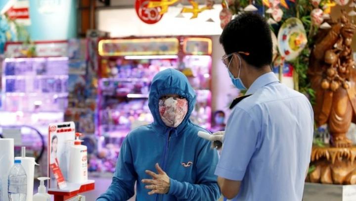 Gỗ và Video: Kết nối nghệ thuật truyền thống với công nghệ hiện đại