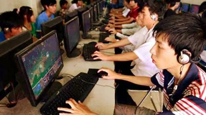 Chuyên gia Hotspot Matrix phân tích: Ai bảo mặc váy đen mùa hè là và marketing video