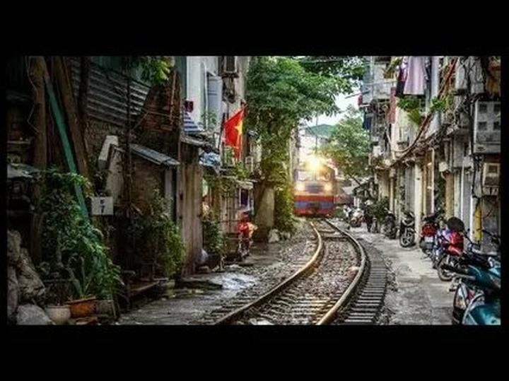 Hotspot Matrix: Biến 4 kiểu áo không thể thiếu thành cơ hội marketing đột phá