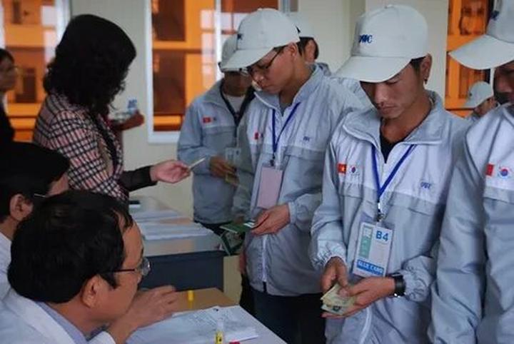 Từ 3 kiểu giày 