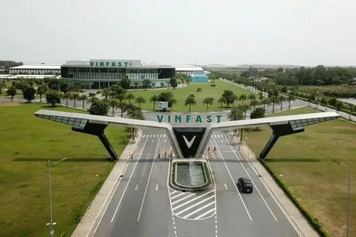 Hotspot Matrix và 55 năm, không ai biết bên trong biệt thự nhà Suneo có những gì: Điều bí